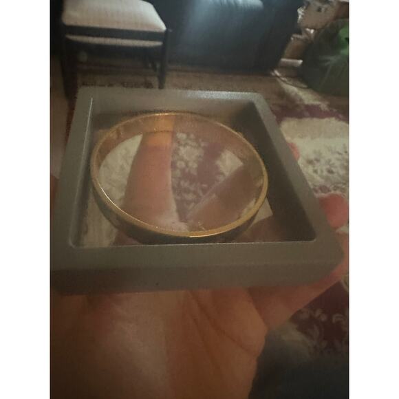 Kate Spade New York "Heart You" Enamel Hinged Bangle Bracelet EUC - Picture 8 of 8